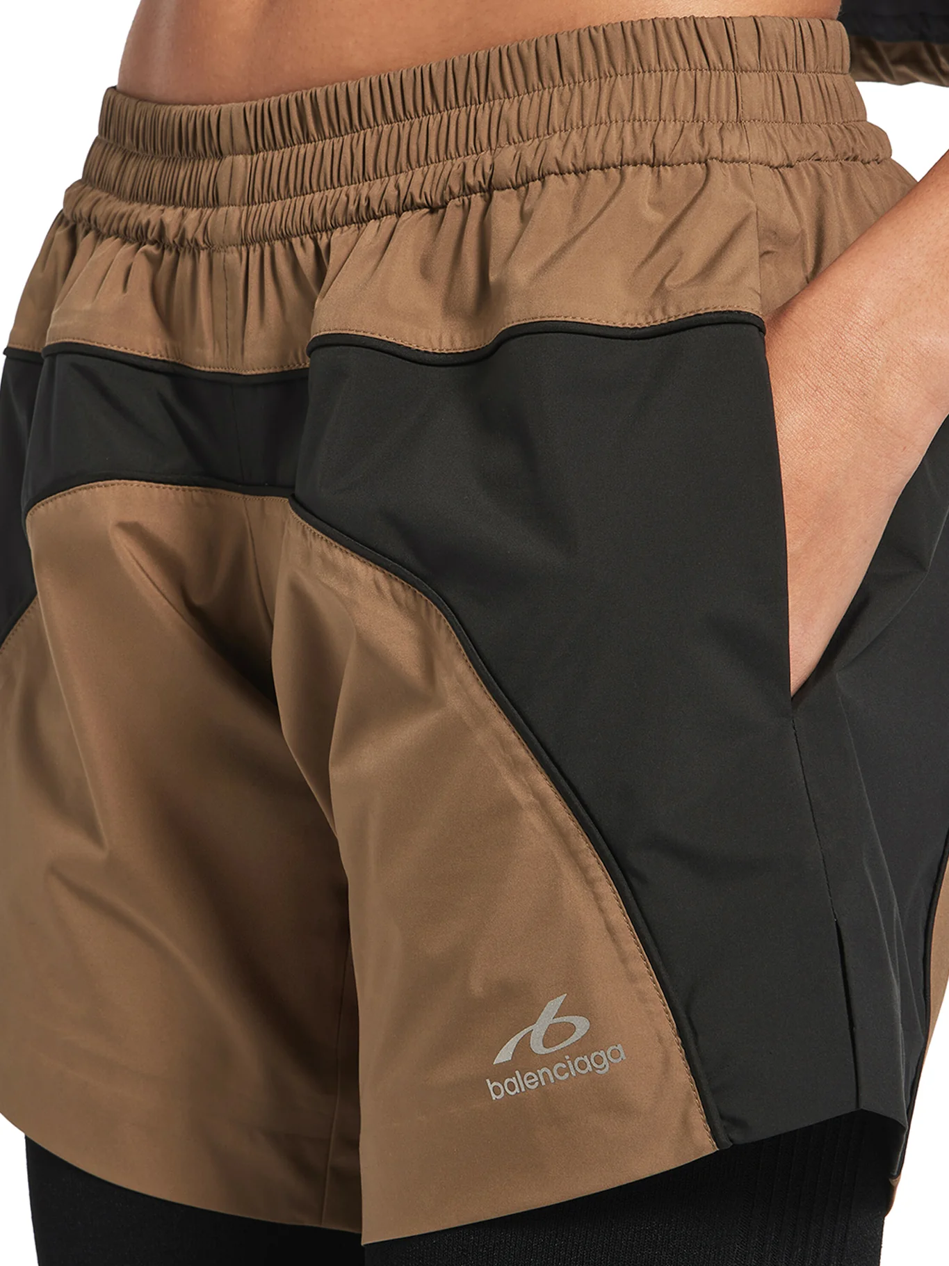 TECHWEAR SHORTS IN SOFT TECHNICAL FABRIC - Image 6