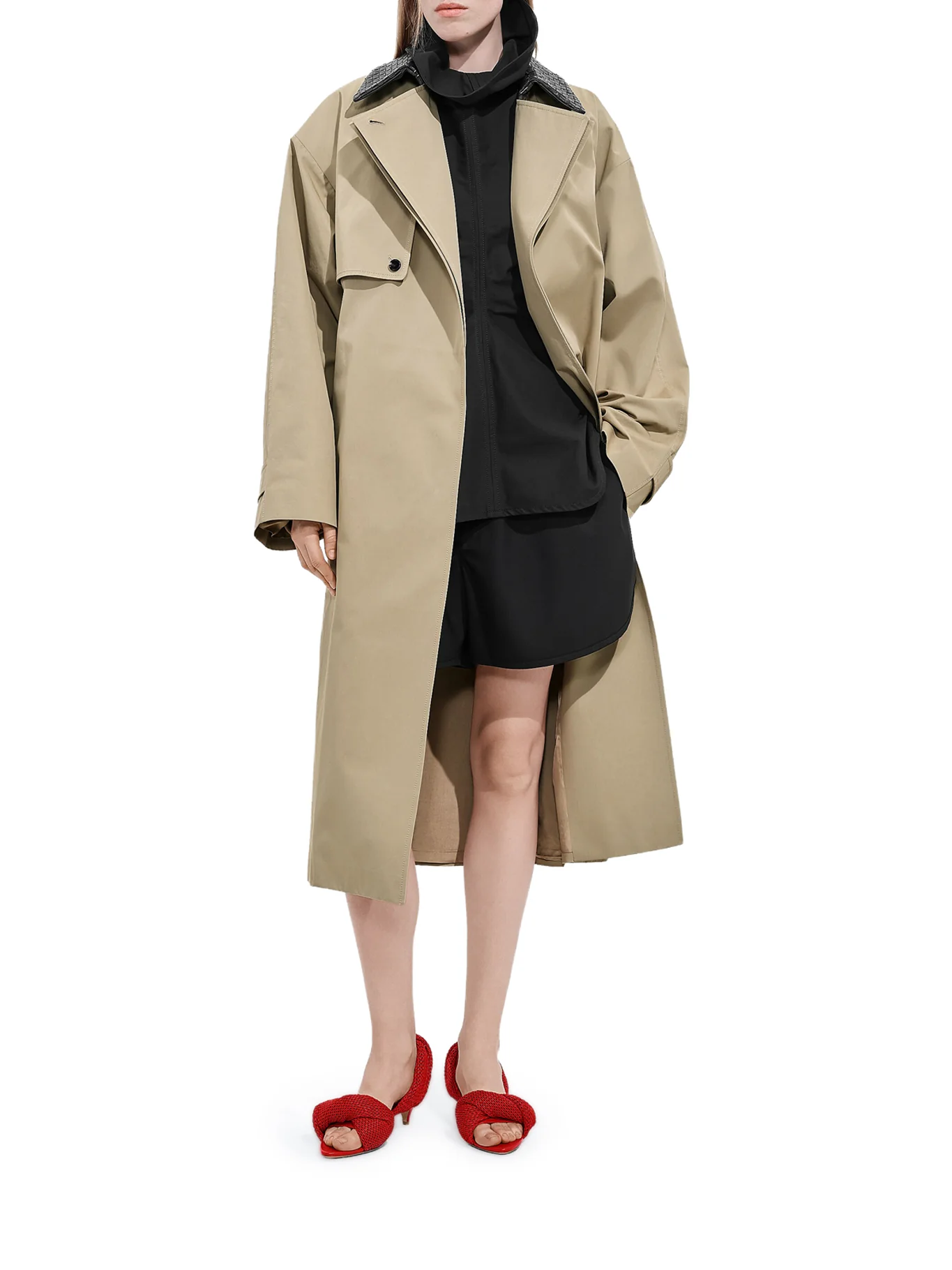 COTTON TRENCH COAT WITH WOVEN LEATHER COLLAR - Image 2
