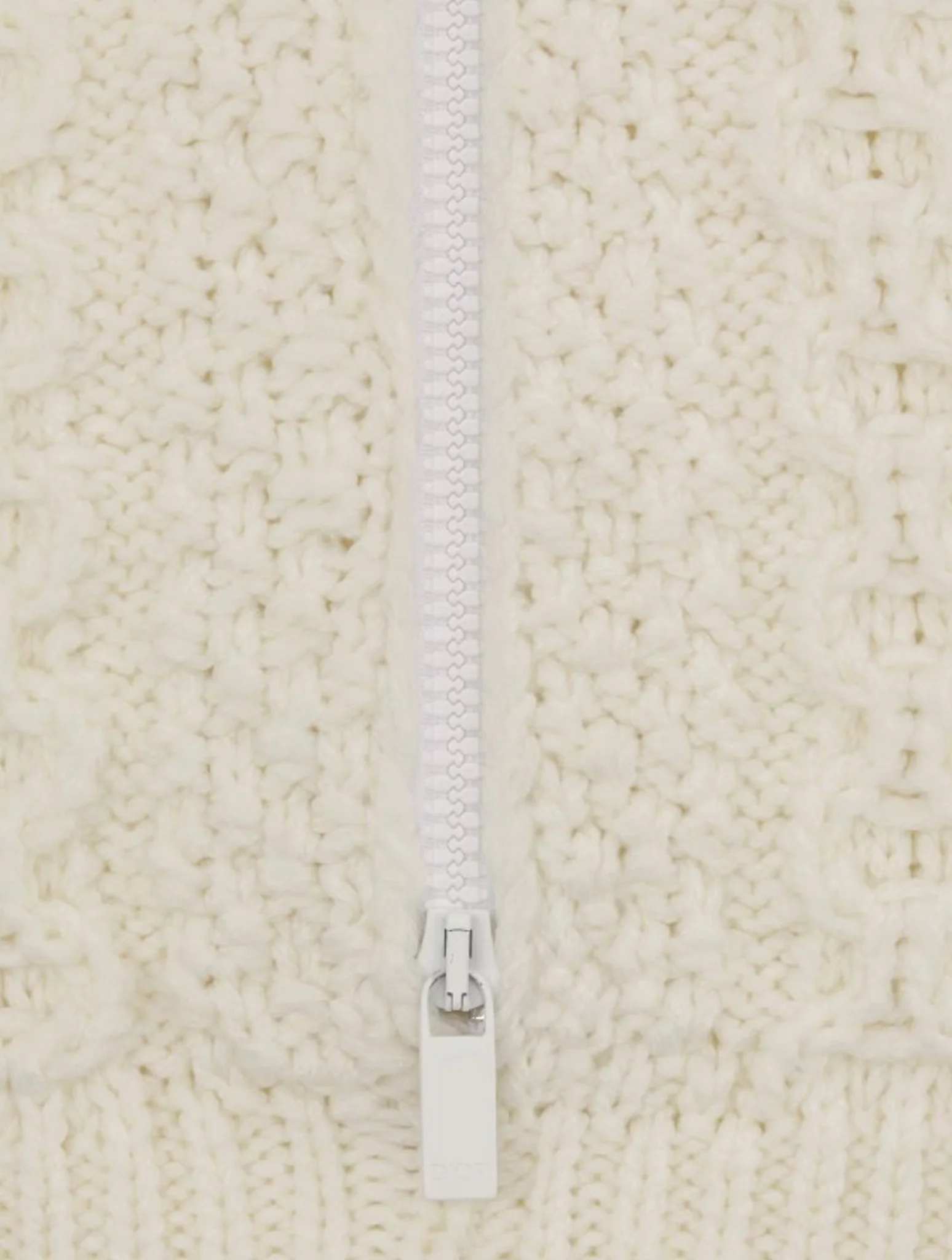 CREWNECK CABLE STITCH - Image 4