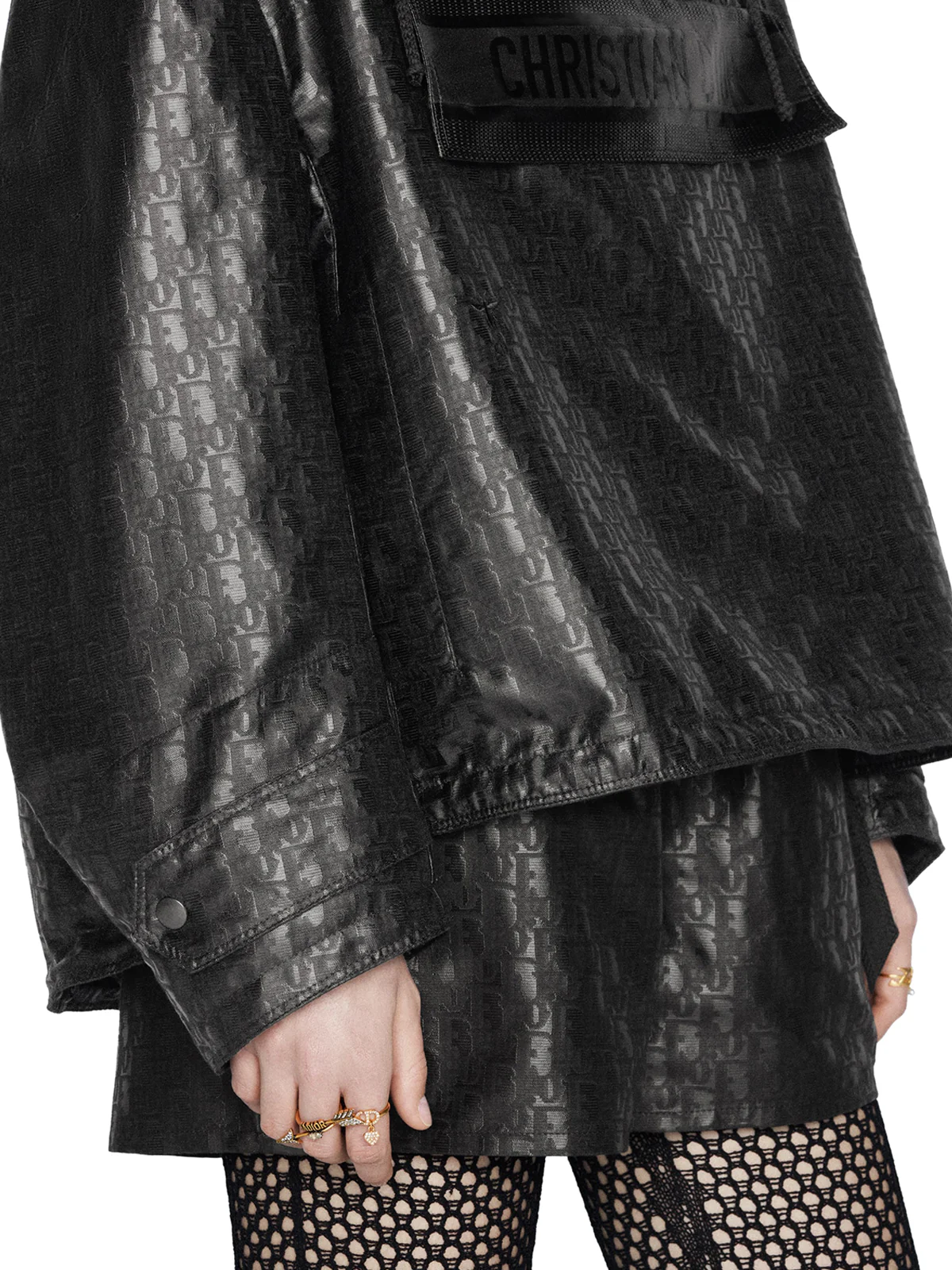 shorts in black technical taffeta jacquard with Dior Oblique motif - Image 3