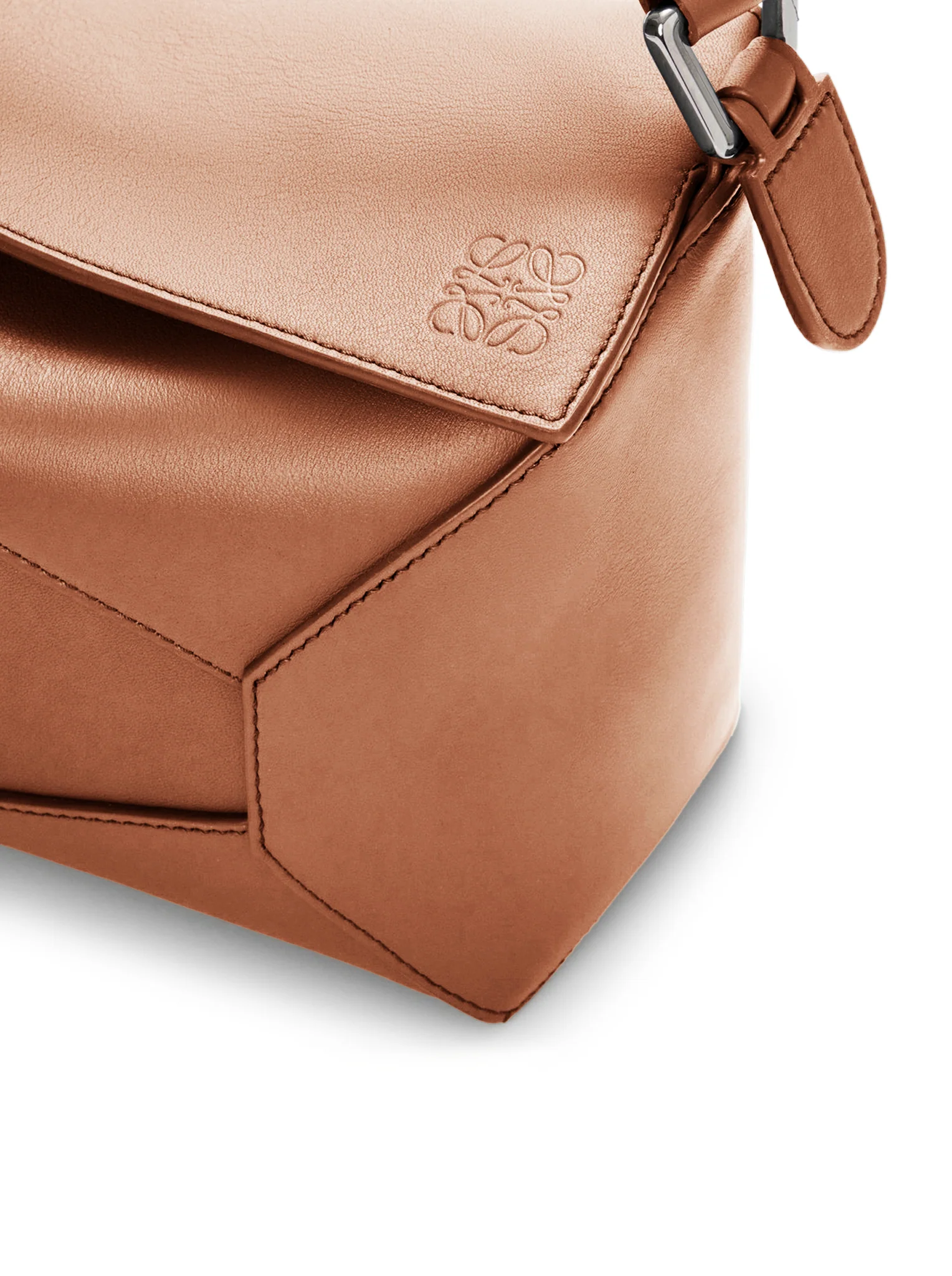 SMALL PUZZLE EDGE BAG IN CLASSIC CALFSKIN LEATHER - Image 2