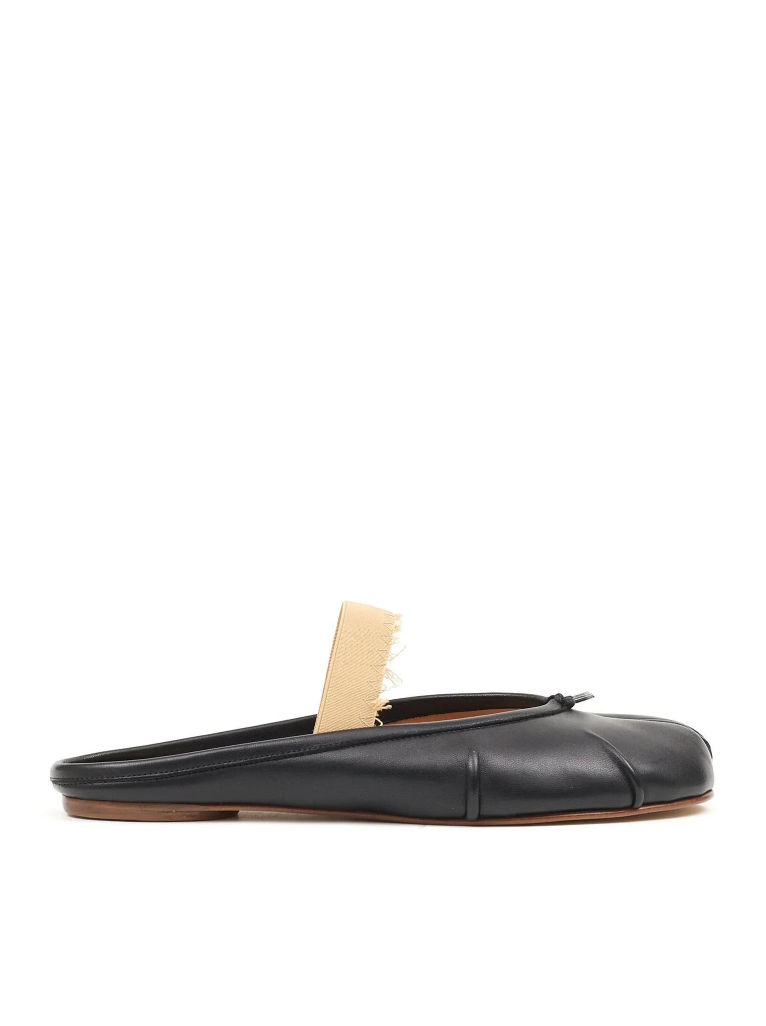 PUMPS WITH TAB TIP